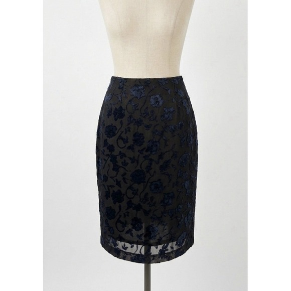 PRETA Dresses & Skirts - PRETA Velvet Floral Burnout Mesh Midi Pencil Skirt Size 42 Goth Dark Academia